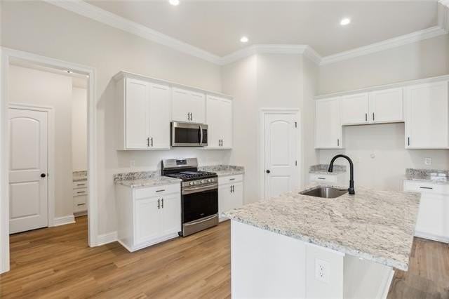 1421 Zachery Ct - Photo 3 of 17