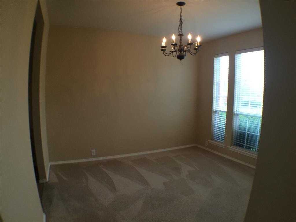 2509 Nueces Cv - Photo 2 of 19