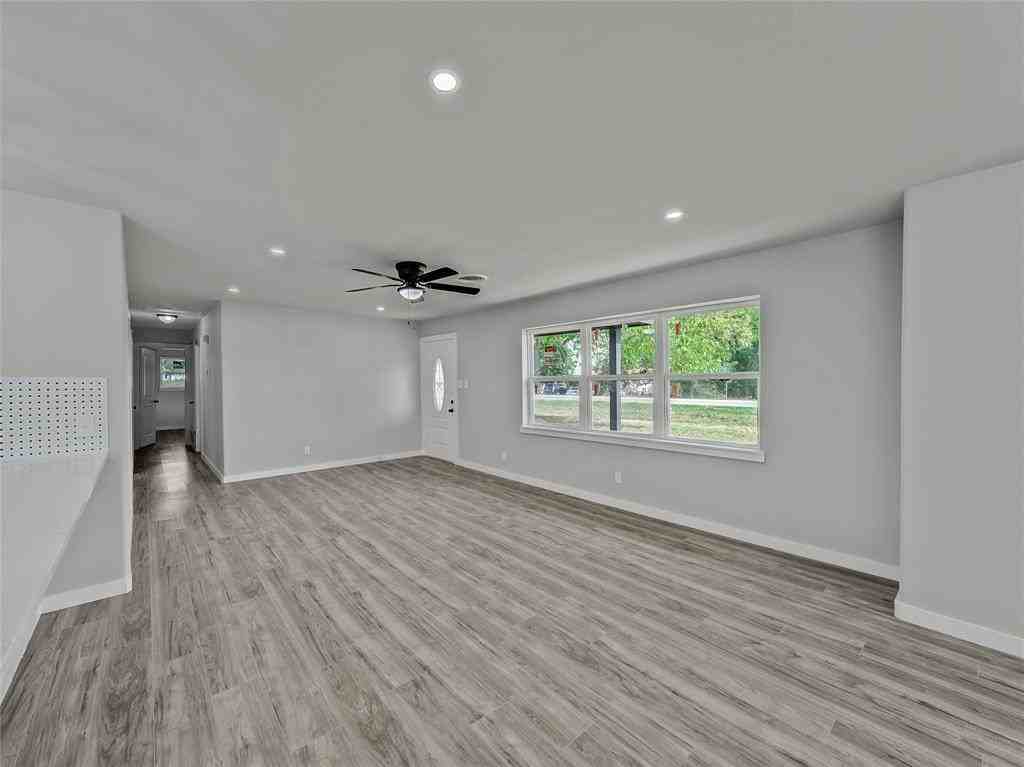 309 E Obuch St - Photo 3 of 22