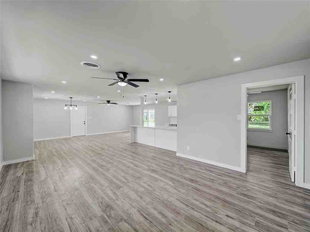 309 E Obuch St - Photo 5 of 22