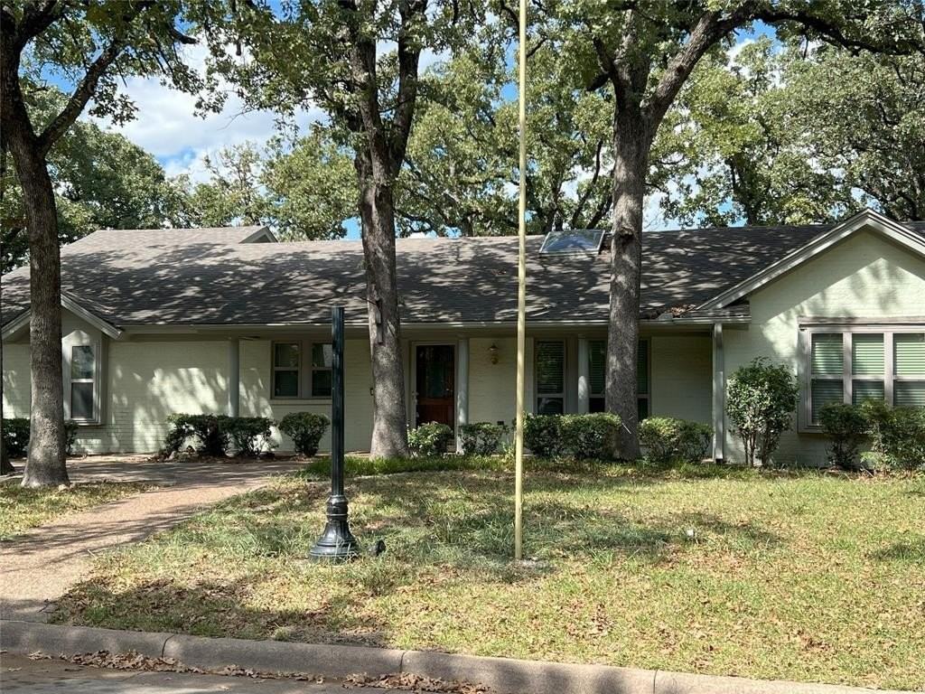 201 Shelmar Dr - Photo 2 of 40