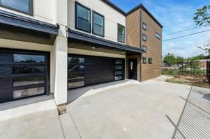 featured image of 1113 E Oleander St