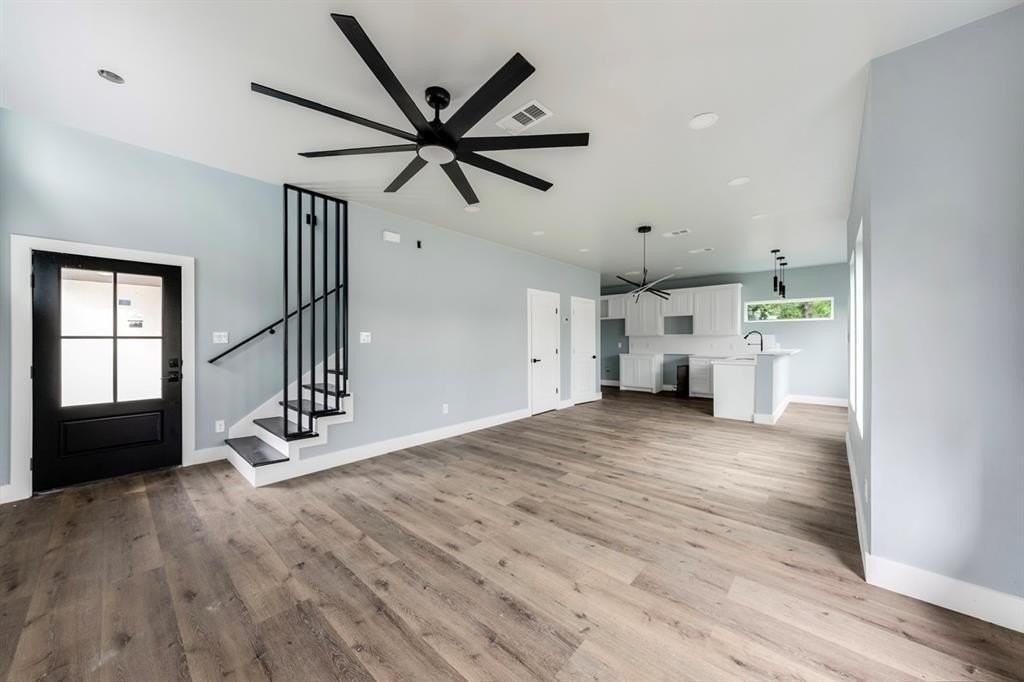 1113 East Oleander Street - Photo 6 of 39