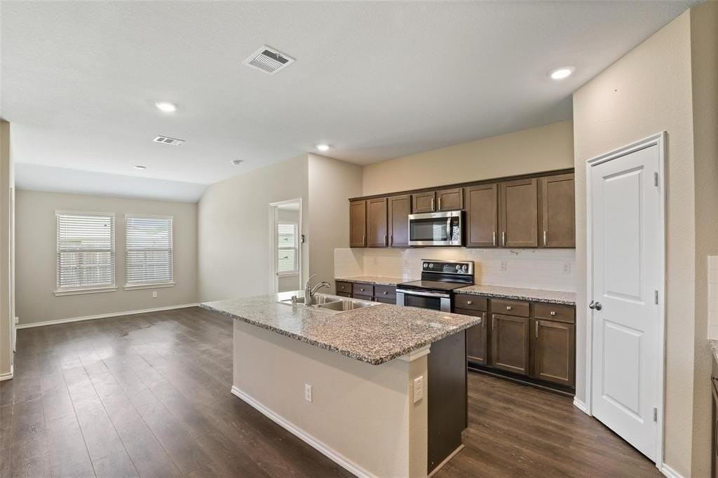 1312 Bushel Dr - Photo 5 of 19