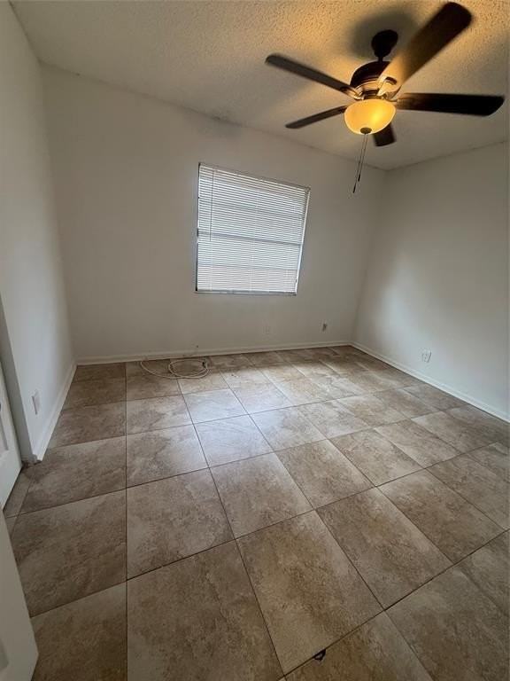 7427 Southwest 13th Street - Photo 4 of 49