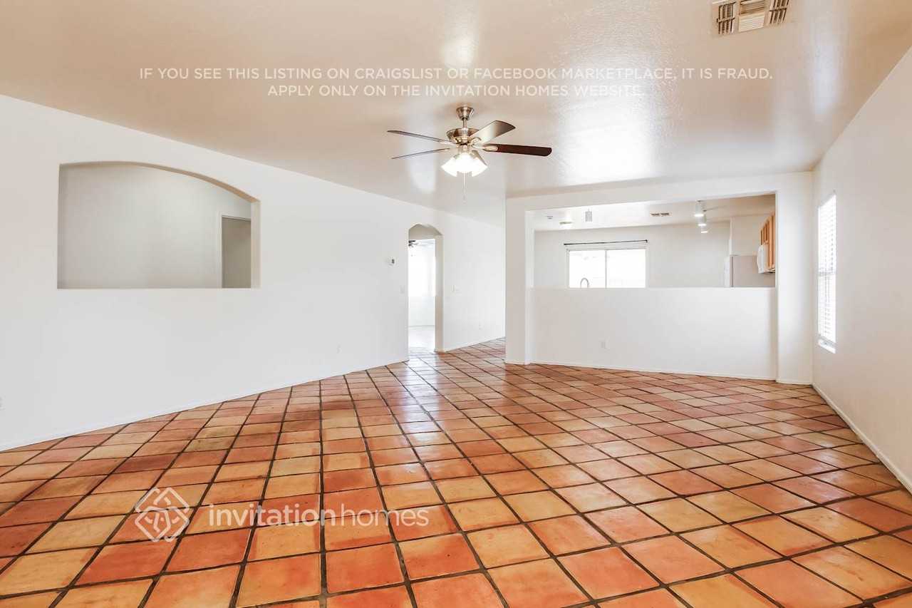 6249 Southgate Street - Photo 3 of 17