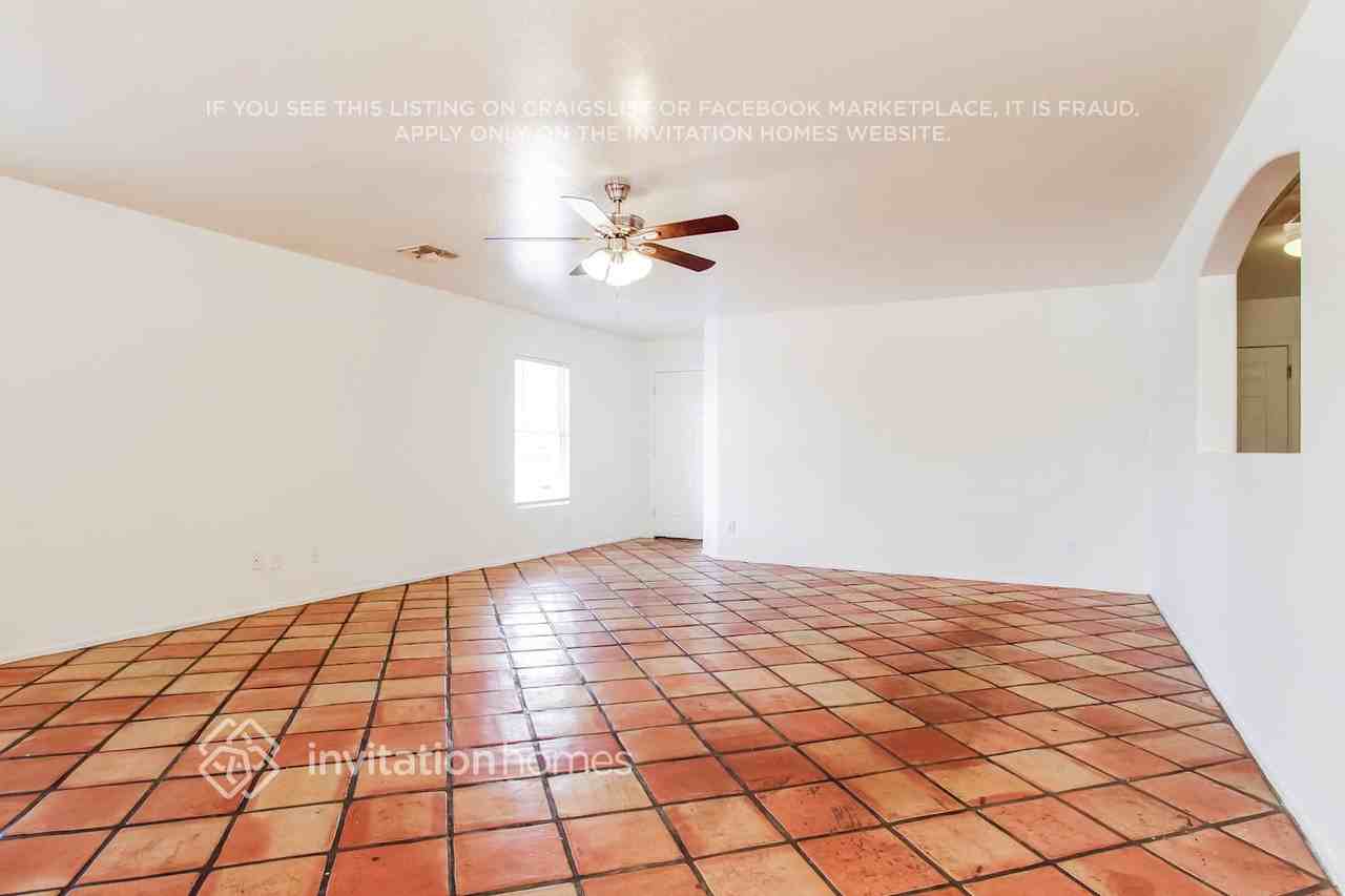 6249 Southgate Street - Photo 5 of 17