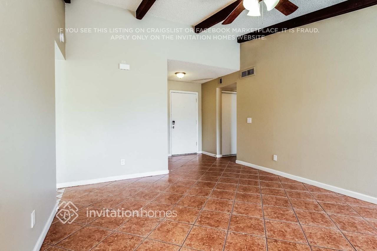 7557 Wolf Street - Photo 4 of 17