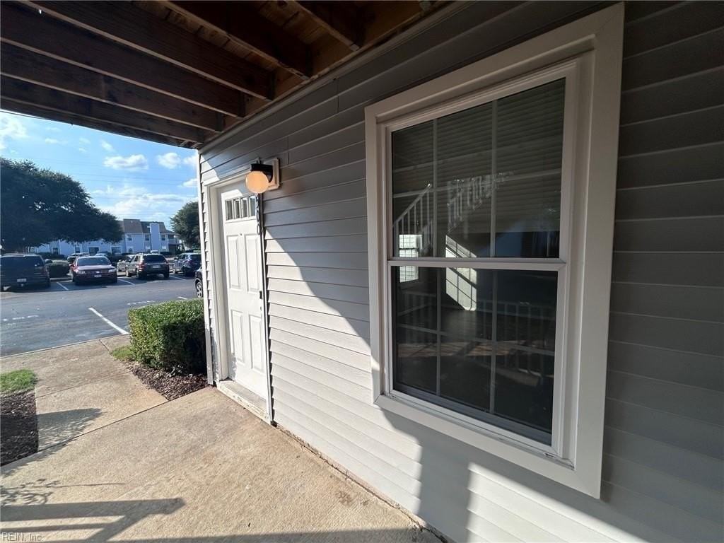 500 Wharf Ct - Photo 3 of 13