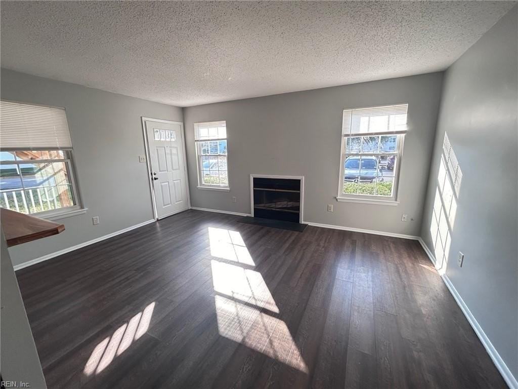 500 Wharf Ct - Photo 6 of 13