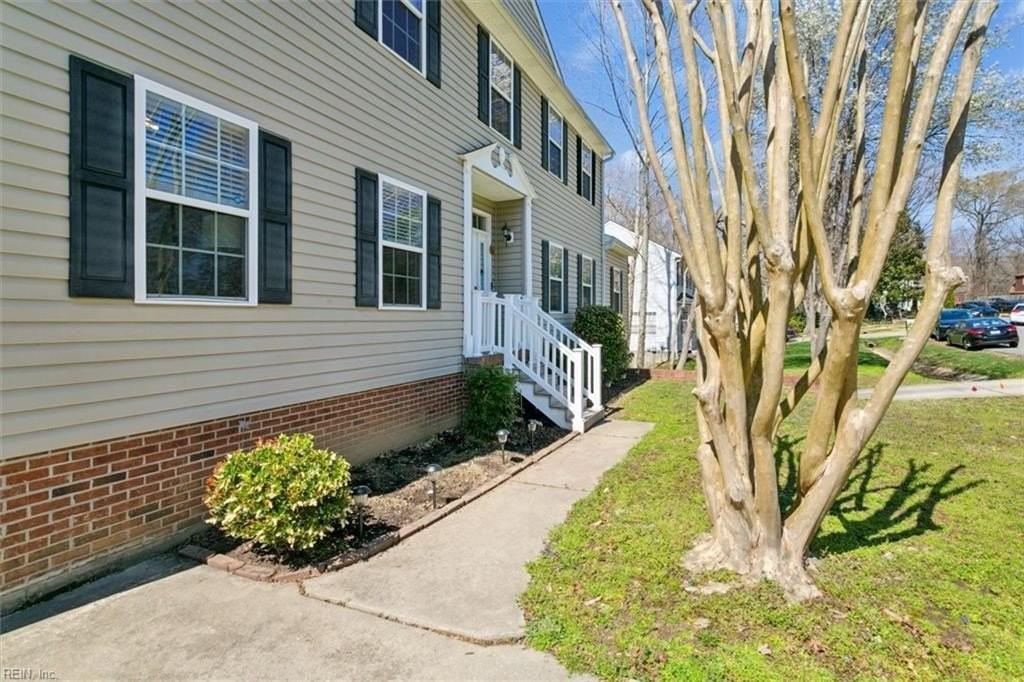 123 Pebble Beach Ln - Photo 4 of 50