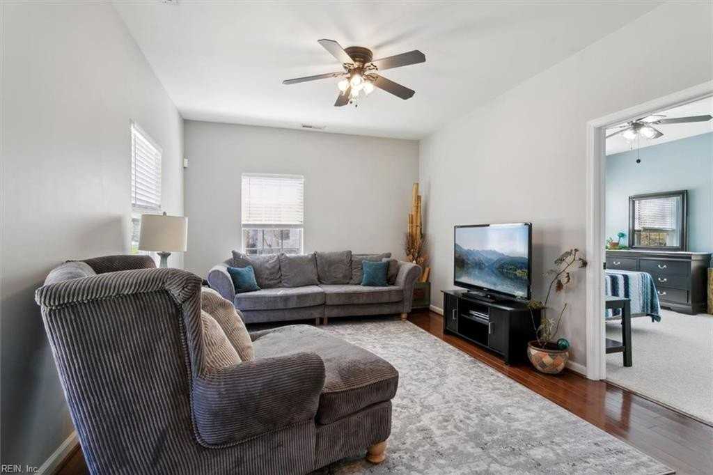 123 Pebble Beach Ln - Photo 6 of 50