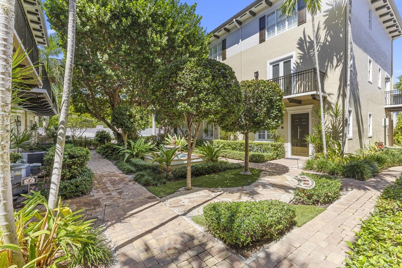 65 Se 5th Ave #B - Photo 6 of 47