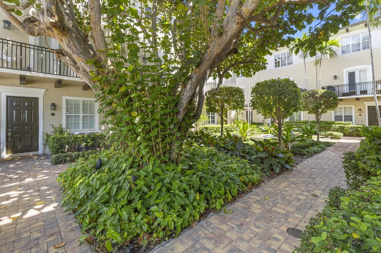 65 Se 5th Ave #B - Photo 7 of 47