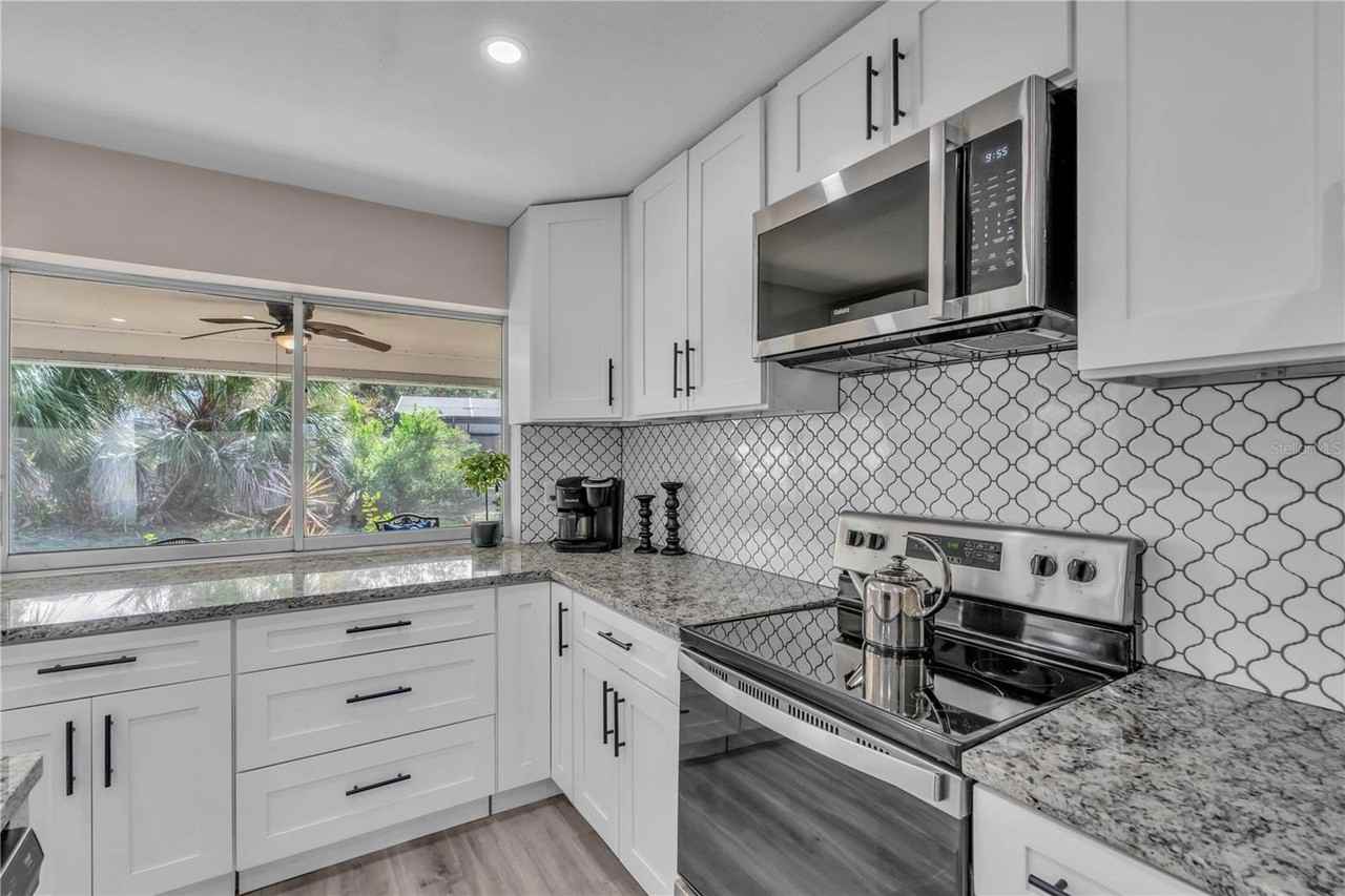 2544 Carlisle Pl - Photo 7 of 39