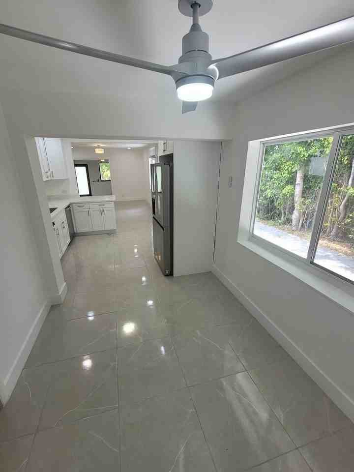 Polk St - Photo 5 of 19