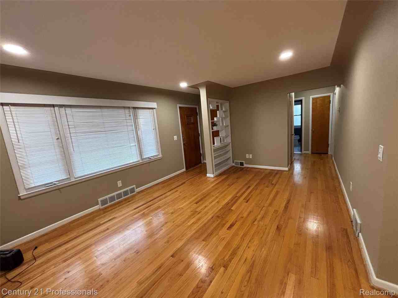 312 Northwood Ave - Photo 2 of 22