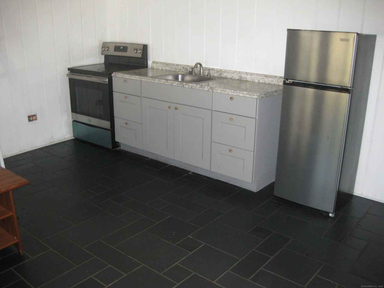 109 Webbs Hill Rd - Photo 3 of 4