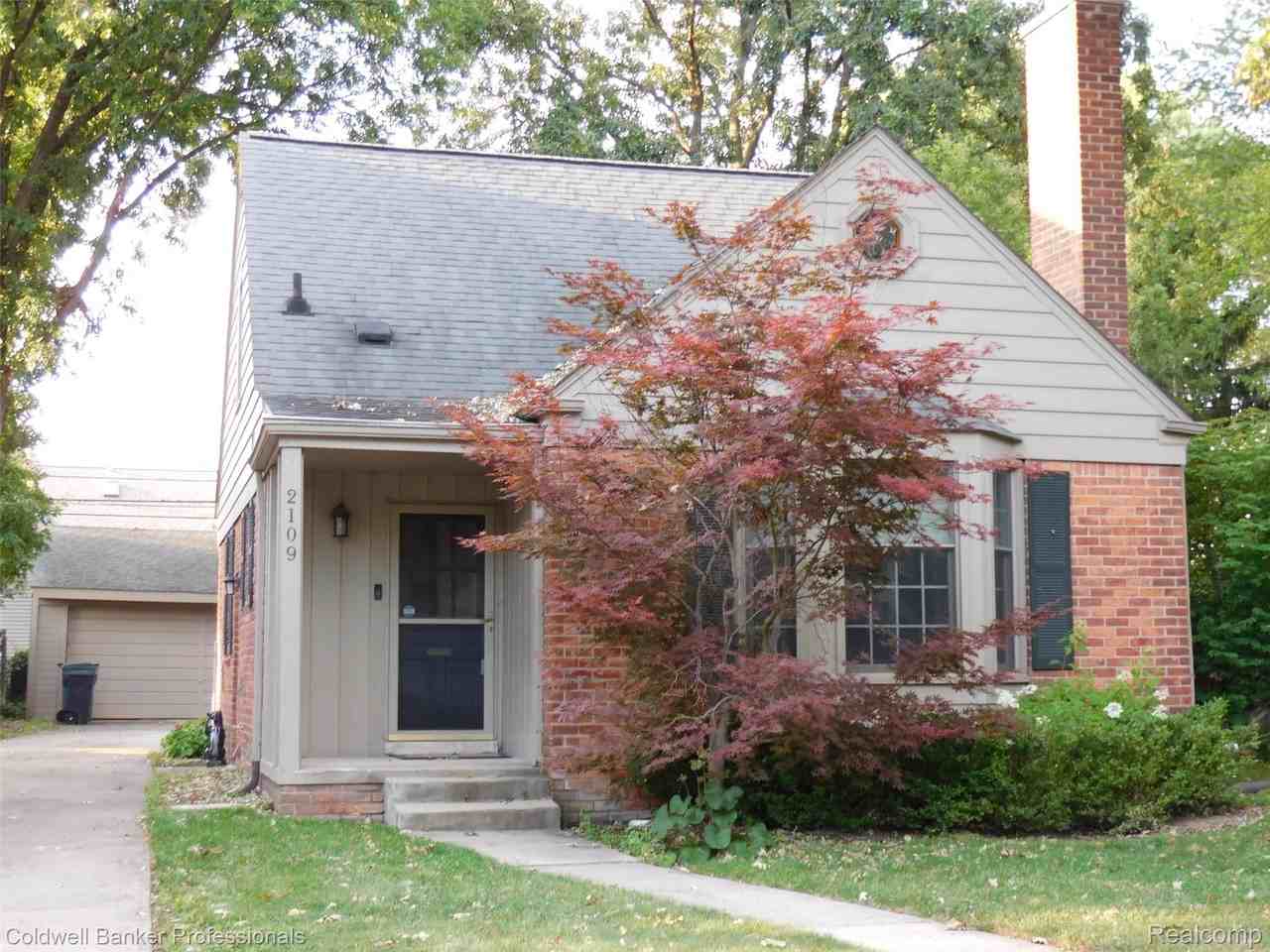 2109 Dorchester Rd - Photo 2 of 28