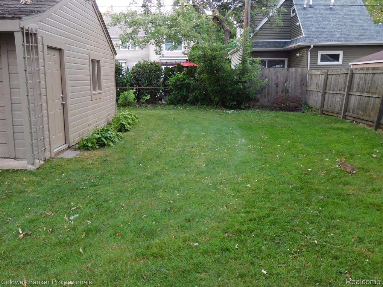 2109 Dorchester Rd - Photo 5 of 28