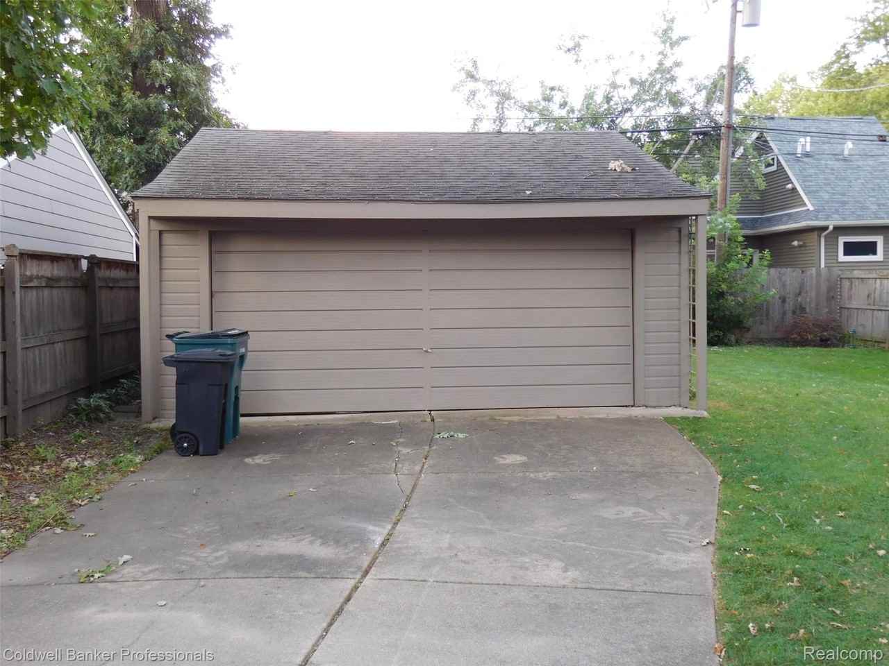 2109 Dorchester Rd - Photo 6 of 28