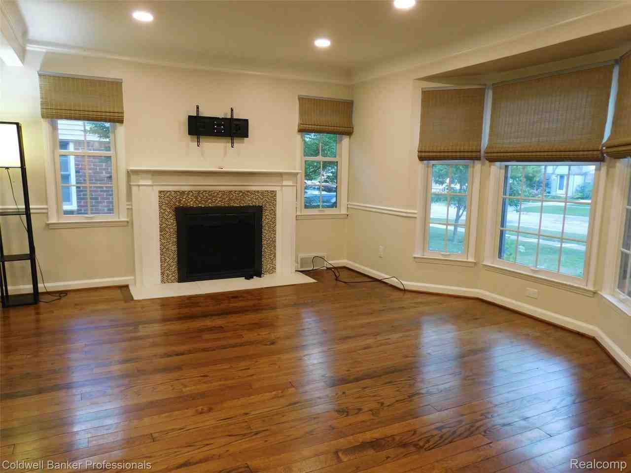 2109 Dorchester Rd - Photo 7 of 28