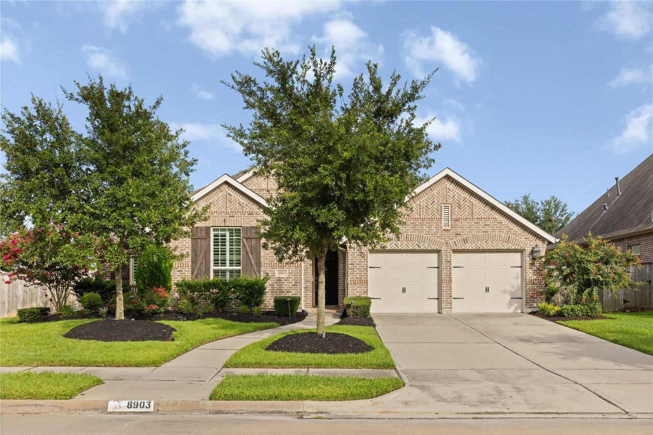 8903 Purdy Crescent Trl - Photo 5 of 47