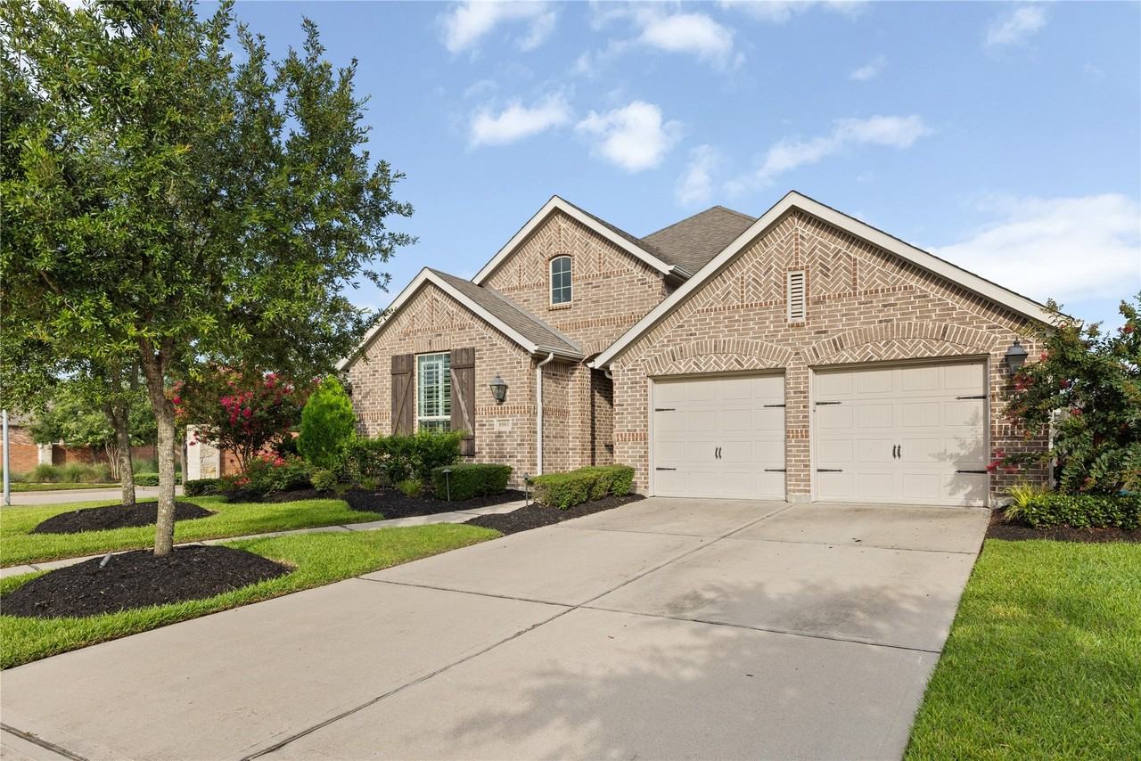 8903 Purdy Crescent Trl - Photo 7 of 47