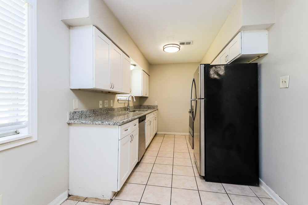 807 Sulphur Street - Photo 7 of 16