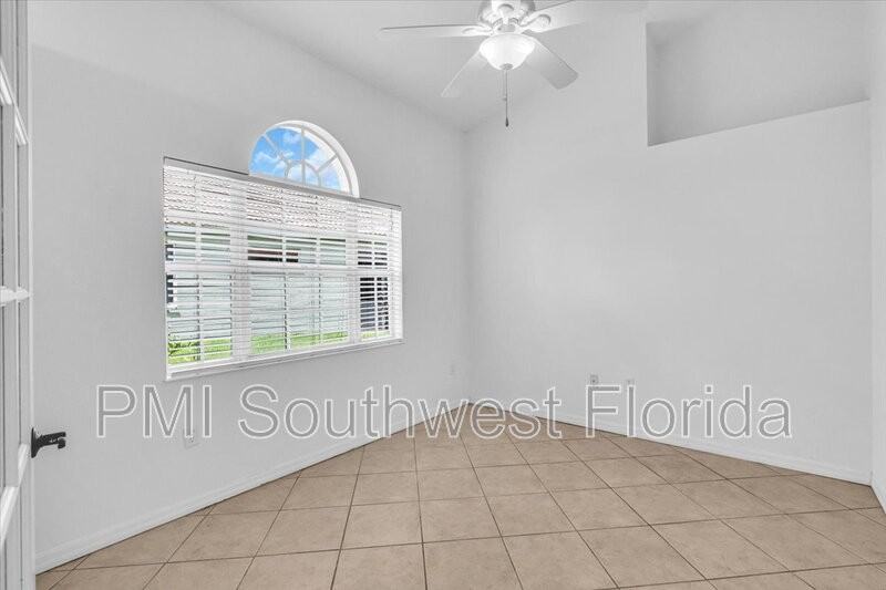 6393 Rookery Circle - Photo 5 of 35