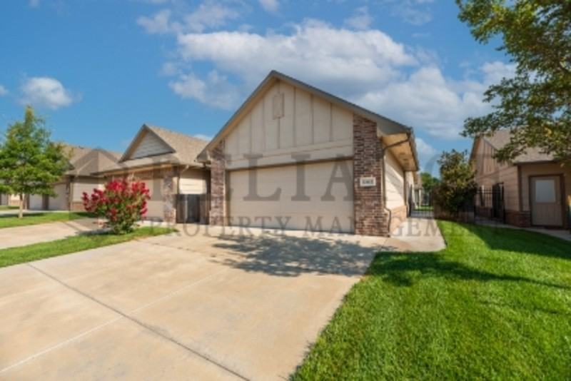 13608 W Nantucket St - Photo 2 of 21