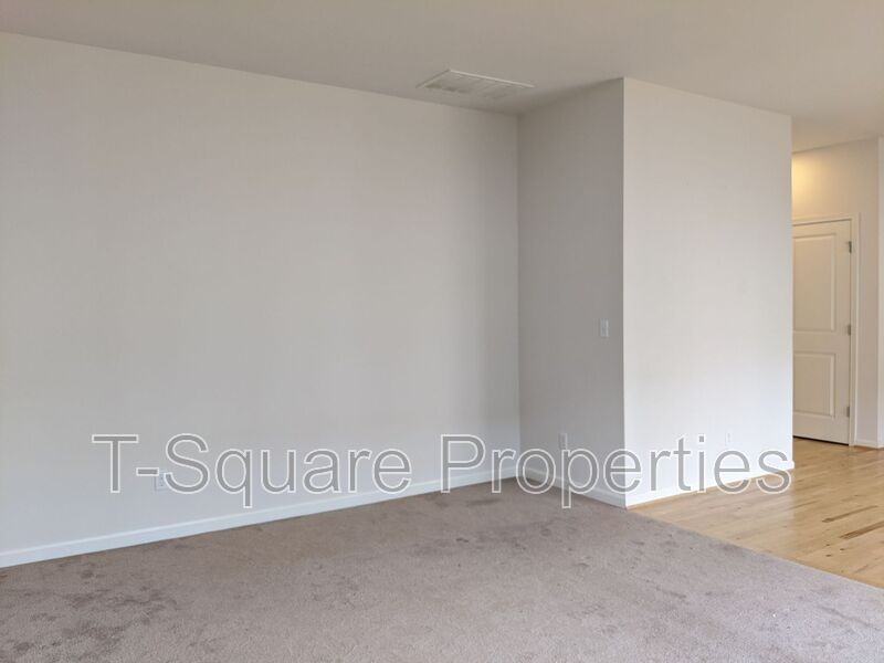 417 125th Place Southeast - Photo 6 of 22