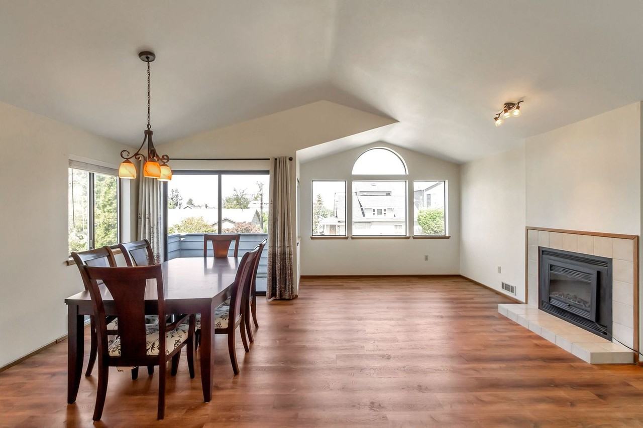 2615 Nw 86th St - Photo 3 of 21