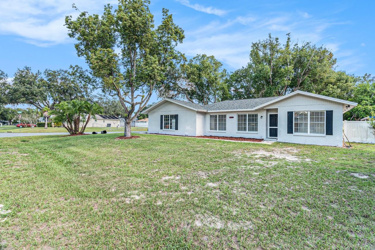 2540 Shadecrest Rd - Photo 2 of 15