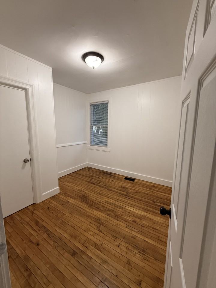 335-339 Broad St - Photo 3 of 6