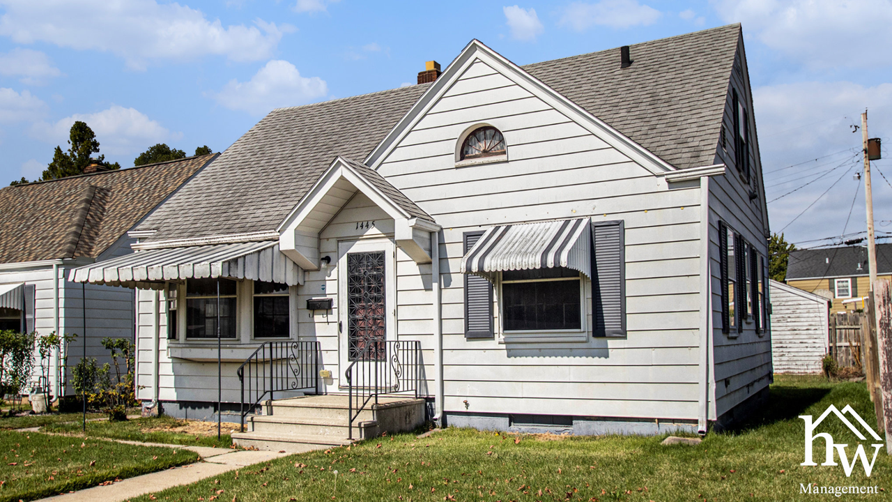 1445 Mishawaka Ave - Photo 2 of 18