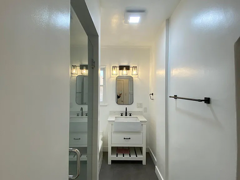 1455 S Beverly Dr - Photo 2 of 6