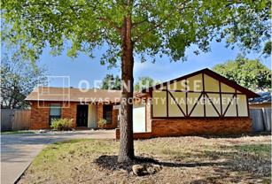 2611 Valley View Dr - Photo 1 of 1