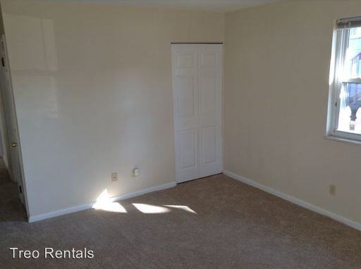 3828 Lonsdale St - Photo 2 of 9