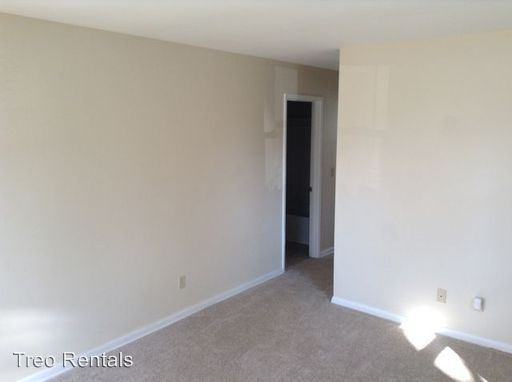 3828 Lonsdale St - Photo 3 of 9