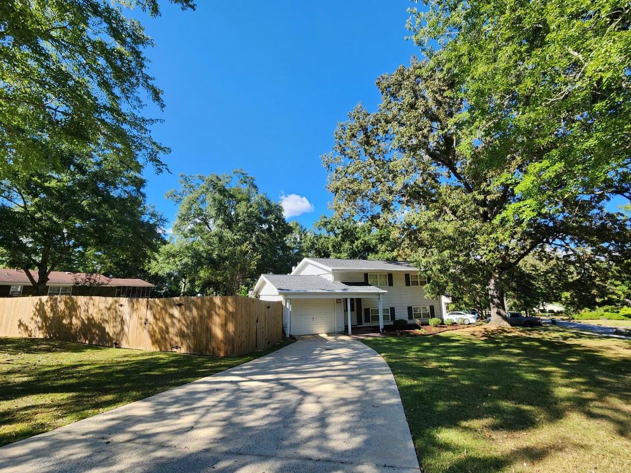 3301 Roland Rd - Photo 2 of 20