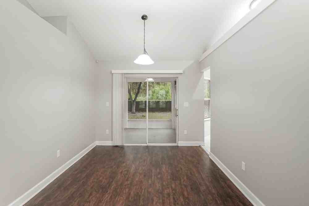 2651 Waterview Dr - Photo 4 of 16