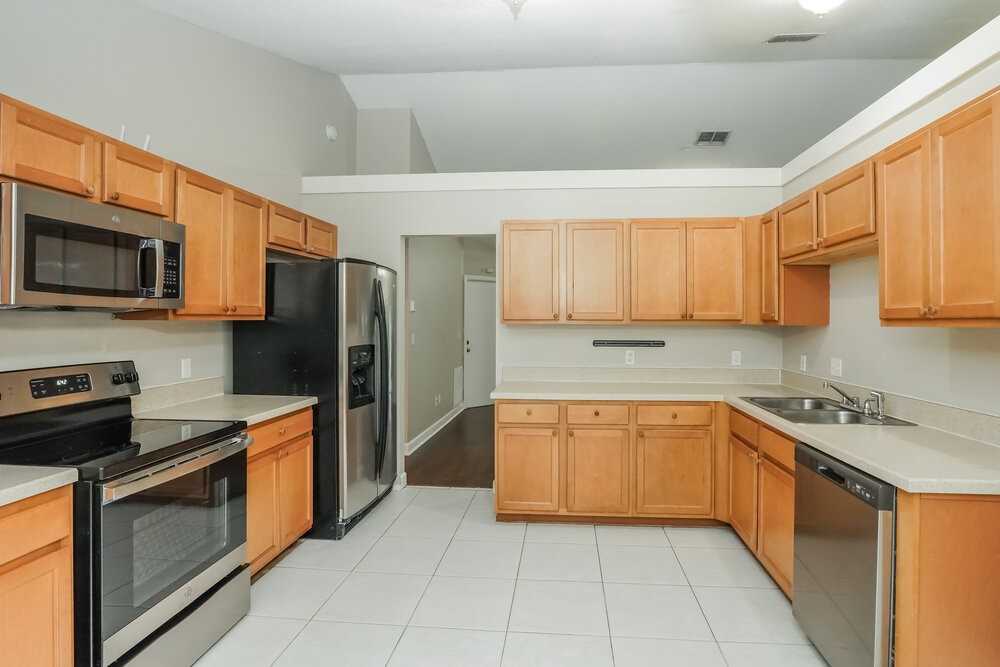 2651 Waterview Dr - Photo 5 of 16