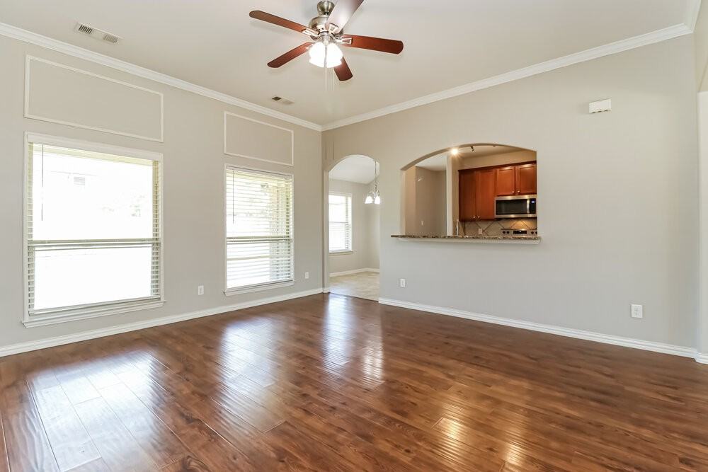 319 W Little Creek Rd - Photo 3 of 16