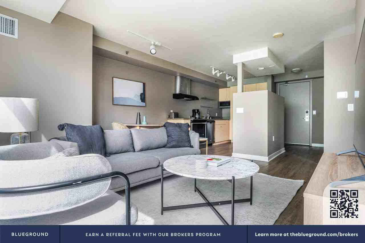 989 112th Ave Ne #905 - Photo 5 of 47