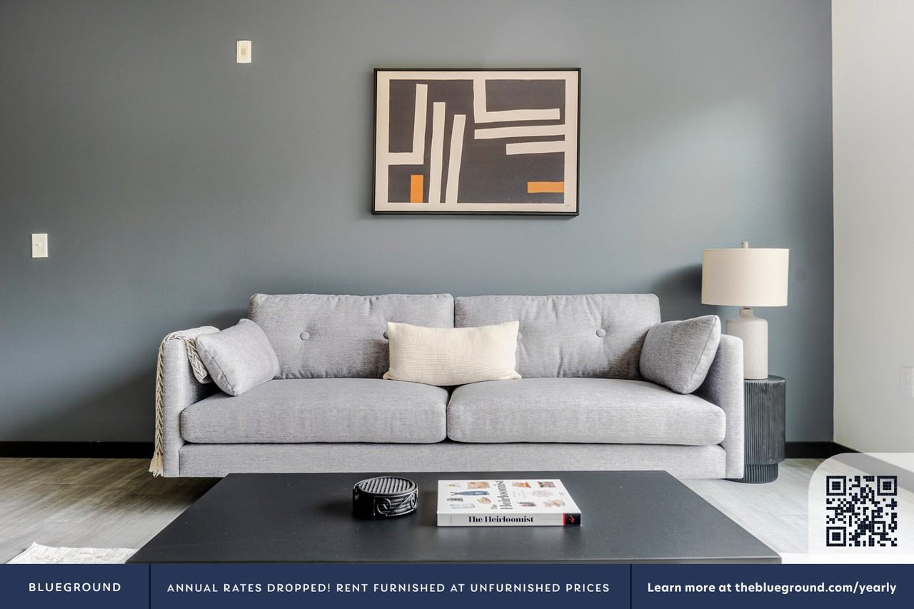 15566 Northeast 22nd Place - Photo 4 of 79