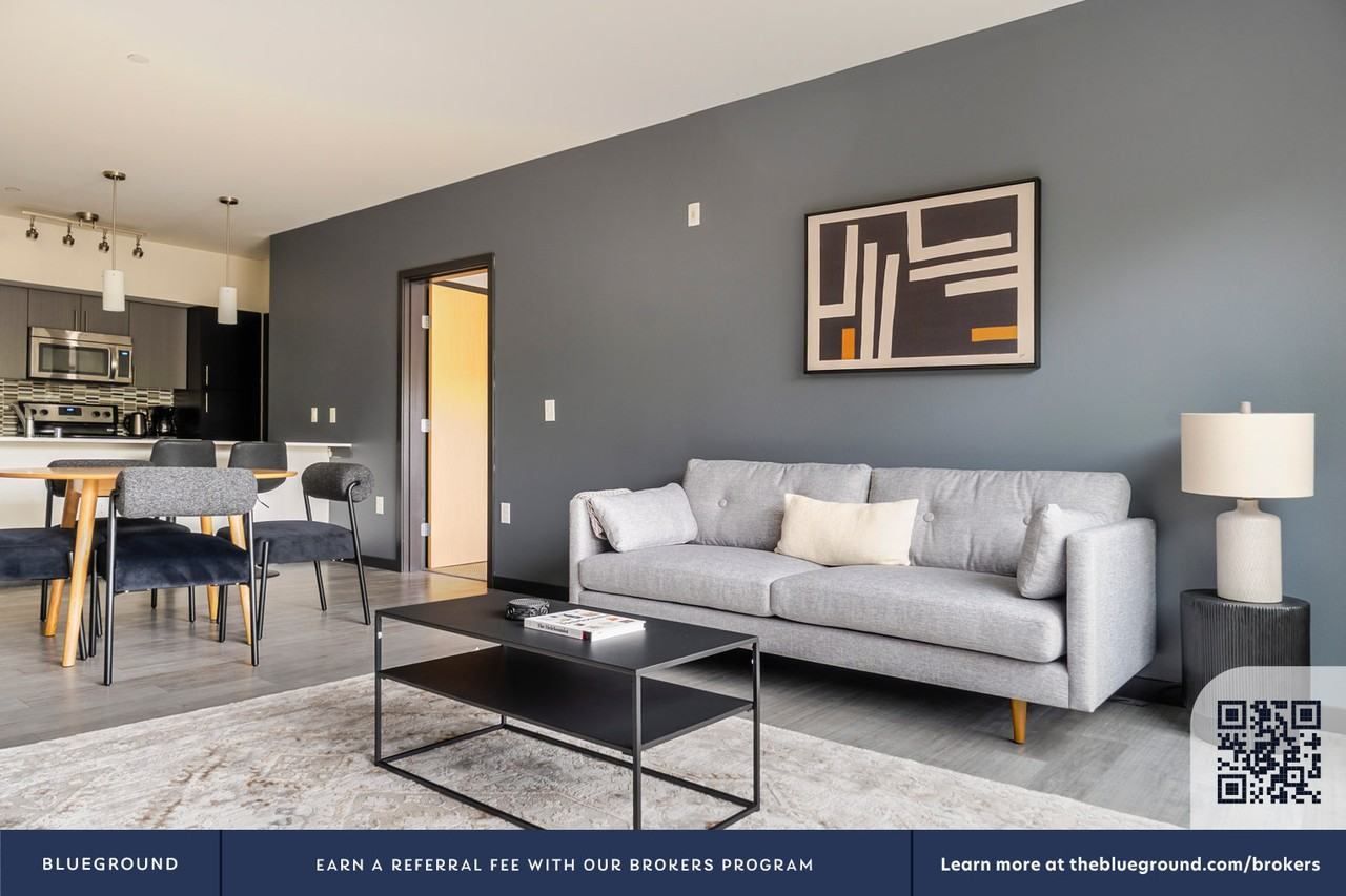 15566 Northeast 22nd Place - Photo 5 of 79