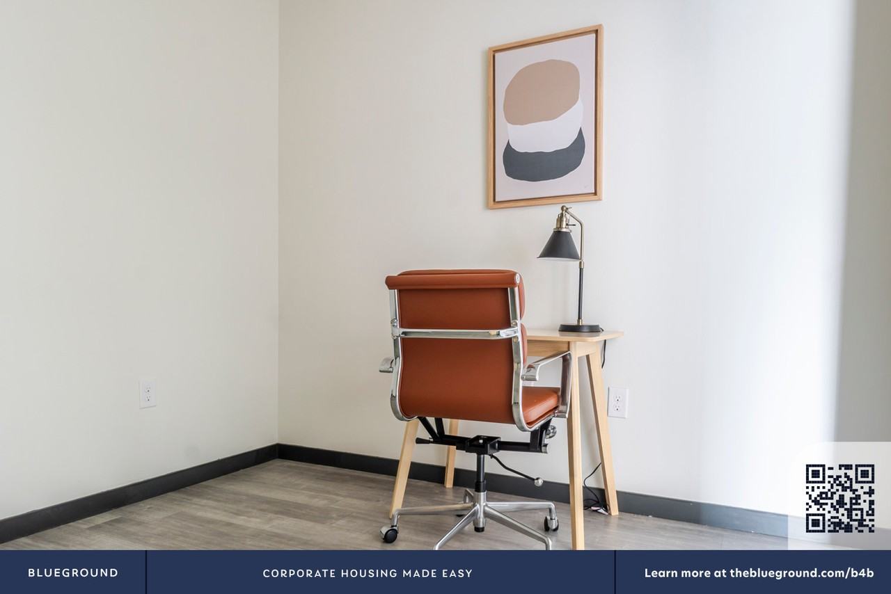 15566 Northeast 22nd Place - Photo 6 of 79