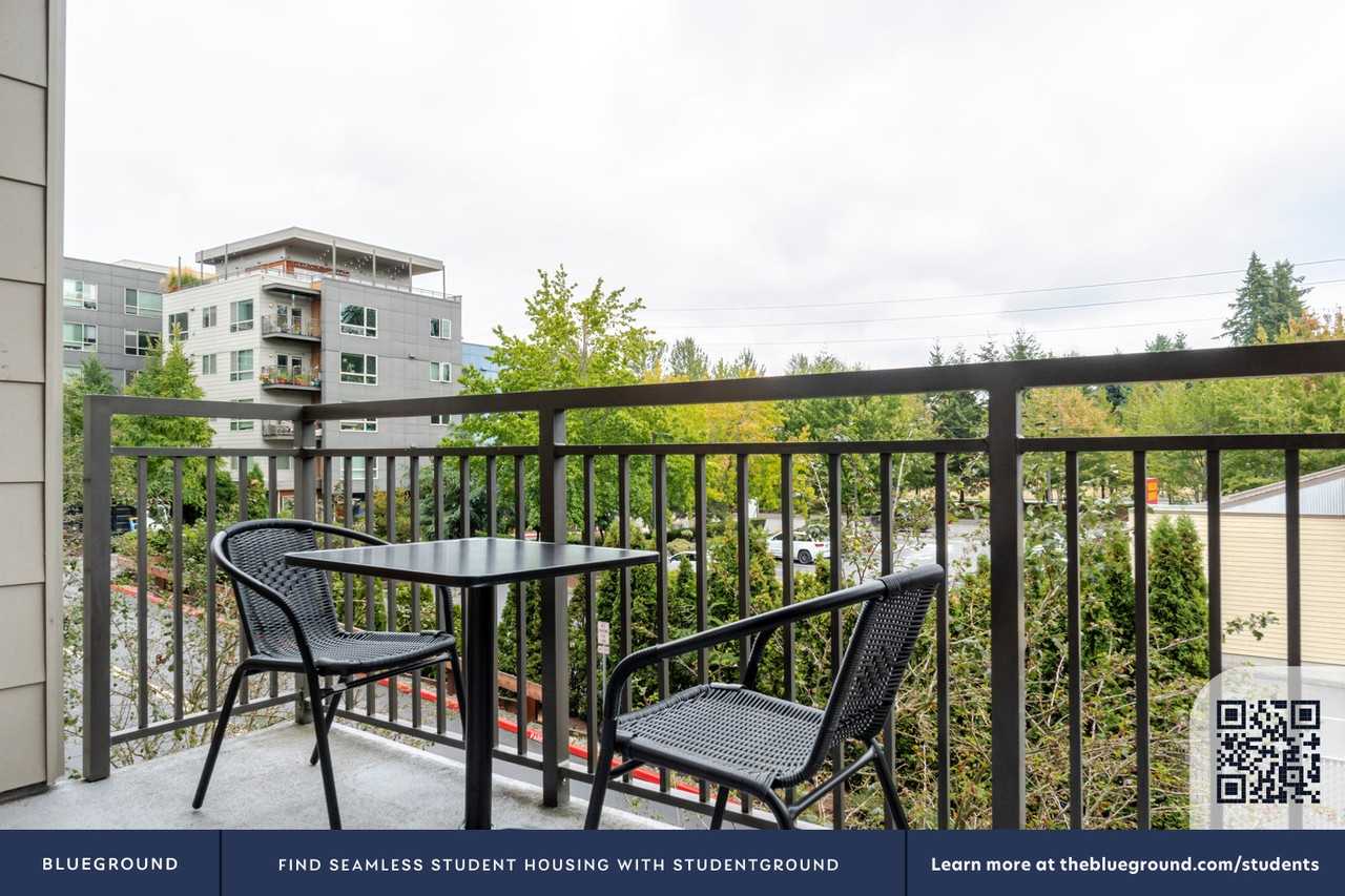 15566 Northeast 22nd Place - Photo 7 of 79