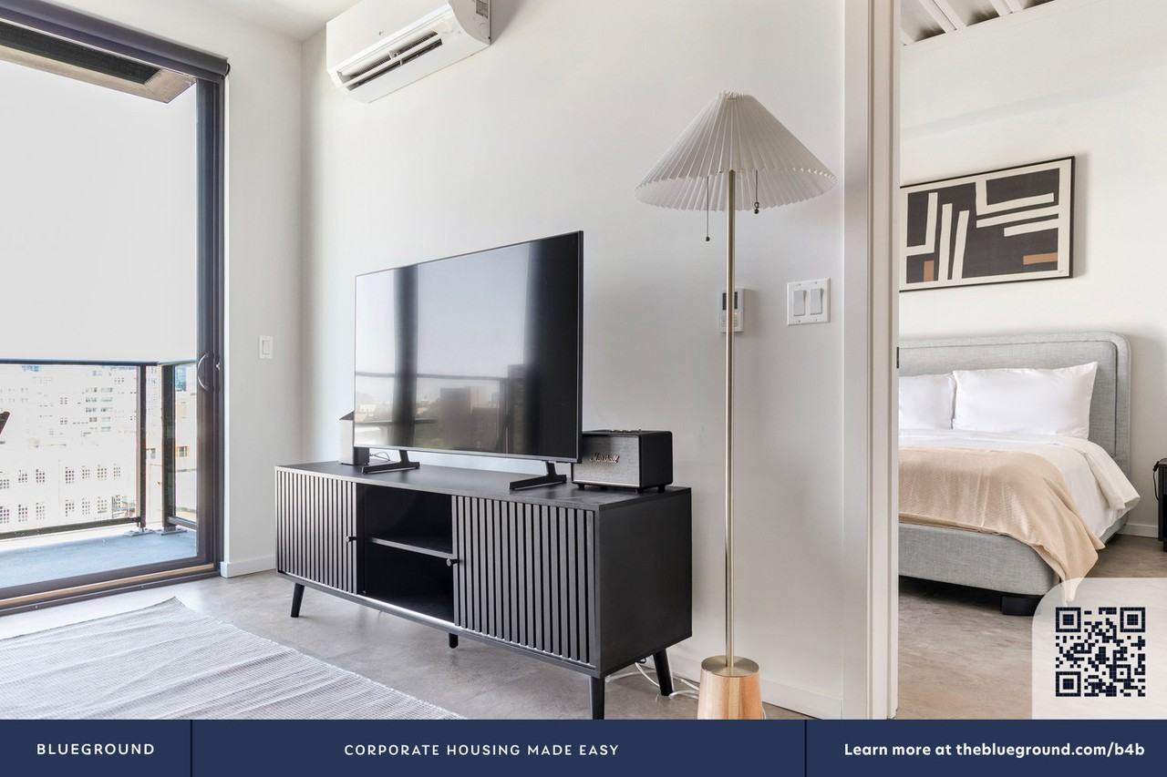 1220 W Jackson Blvd #1319 - Photo 6 of 35